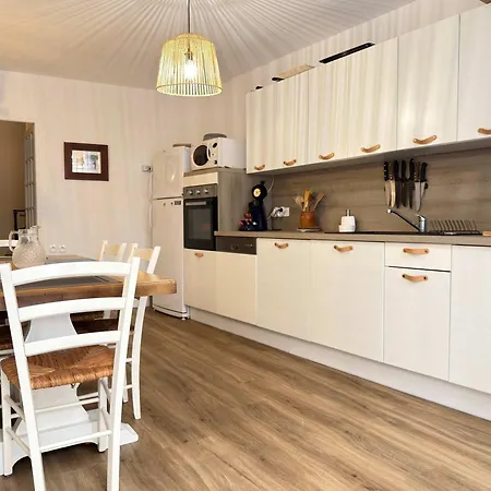 Maisonmaison De Village Avec Terrasse Au Coeur De *