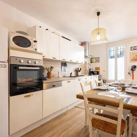 Maisonmaison De Village Avec Terrasse Au Coeur De * Sérignan